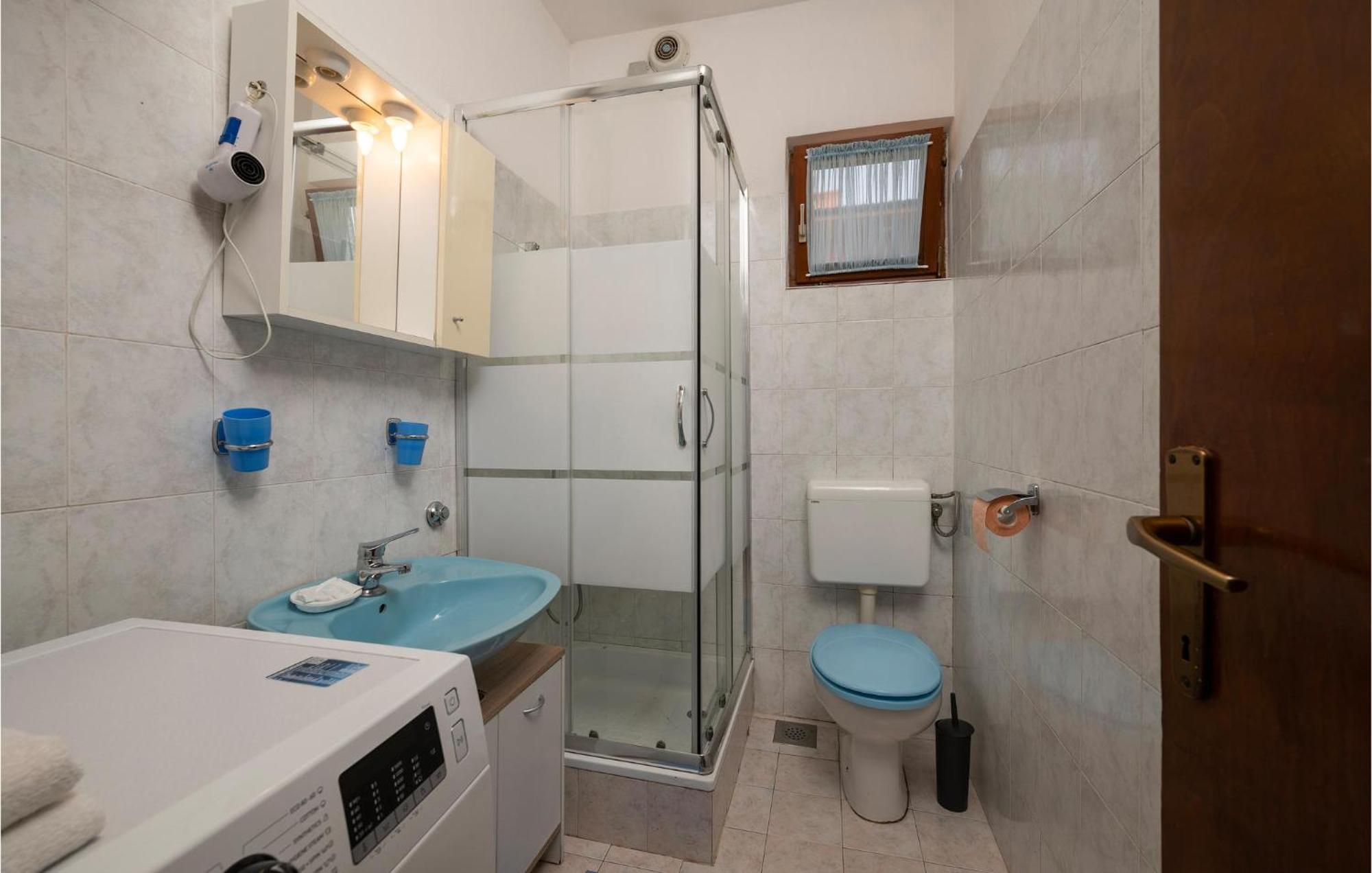 1 Bedroom Cozy Apartment In พูลา ภายนอก รูปภาพ